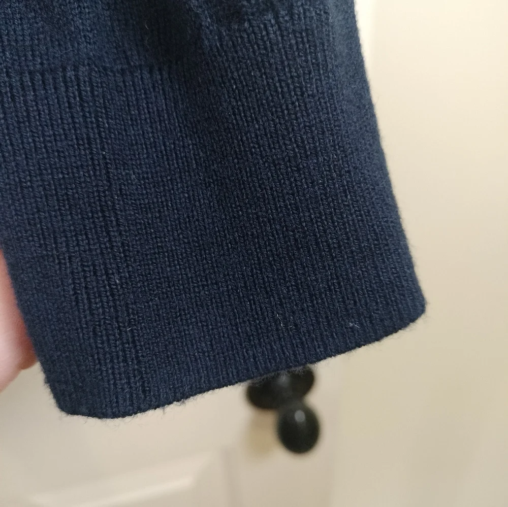 Banana Republic Men's M Argyle‎ Sweater 100% Extra Fine Merino Wool Navy Blue